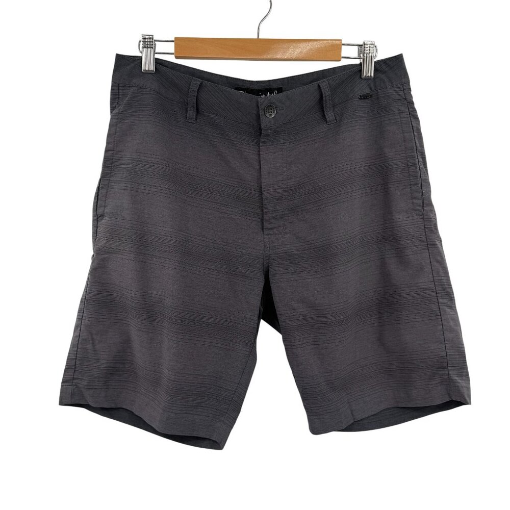Travis Mathew men's golf shorts size 32 grey plaid pockets summer stretch